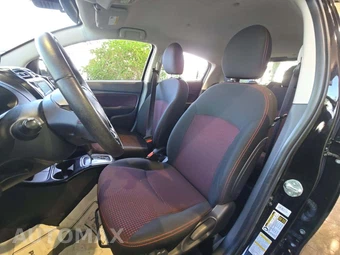 2024 Mitsubishi Mirage SE – miniatura 6