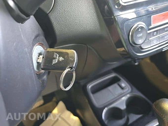 2024 Mitsubishi Mirage SE – miniatura 8