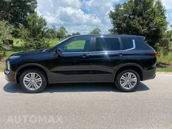 2024 Mitsubishi Outlander ES - miniatura 10