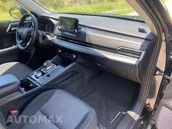 2024 Mitsubishi Outlander ES - miniatura 29