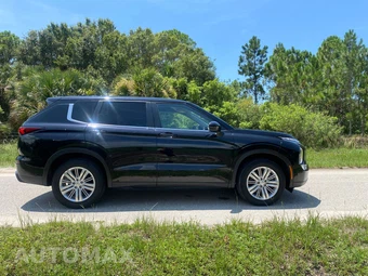 2024 Mitsubishi Outlander ES - miniatura 5