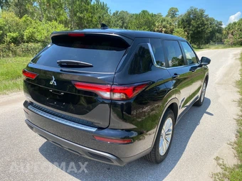 2024 Mitsubishi Outlander ES - miniatura 6