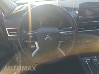 2024 Mitsubishi Outlander ES - miniatura 10