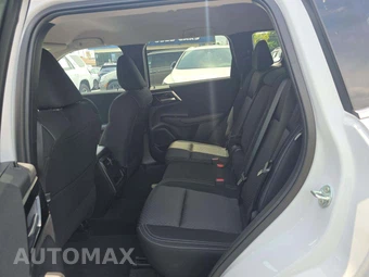 2024 Mitsubishi Outlander ES - miniatura 10