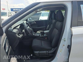 2024 Mitsubishi Outlander ES - miniatura 3