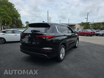 2024 Mitsubishi Outlander ES - miniatura 3