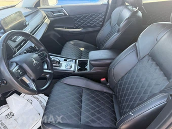2024 Mitsubishi Outlander PHEV SEL - miniatura 9