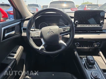 2024 Mitsubishi Outlander SE Black Edition - miniatura 16