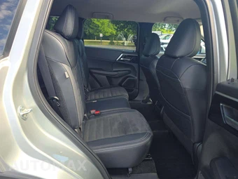 2024 Mitsubishi Outlander SE Black Edition - miniatura 14