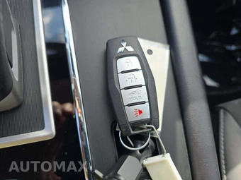 2024 Mitsubishi Outlander SE Black Edition - miniatura 5