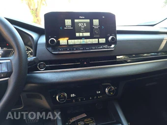 2024 Mitsubishi Outlander SE - miniatura 10