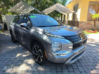 2024 Mitsubishi Outlander SE - miniatura 4