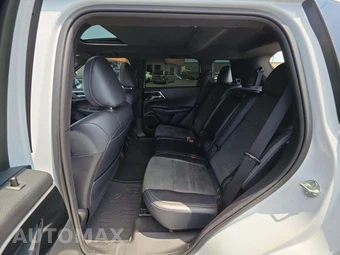2024 Mitsubishi Outlander SE - miniatura 10