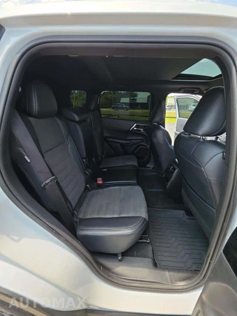 2024 Mitsubishi Outlander SE - miniatura 14