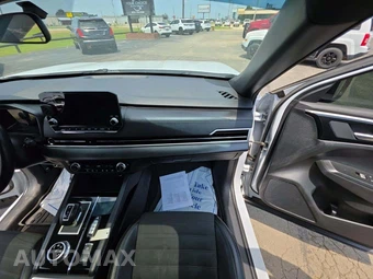 2024 Mitsubishi Outlander SE - miniatura 17