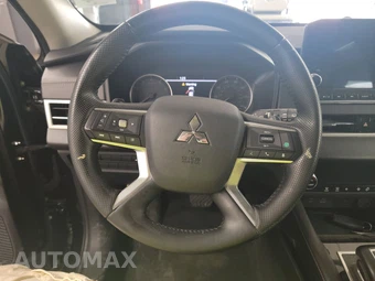 2024 Mitsubishi Outlander SE - miniatura 16