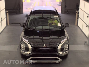 2024 Mitsubishi Outlander SE - miniatura 2
