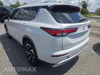 2024 Mitsubishi Outlander SE - miniatura 2