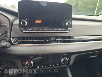 2024 Mitsubishi Outlander SE - miniatura 11