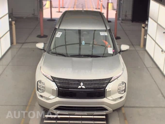 2024 Mitsubishi Outlander SE - miniatura 2