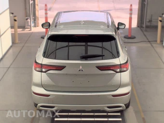 2024 Mitsubishi Outlander SE - miniatura 5