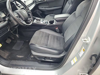 2024 Mitsubishi Outlander SE - miniatura 7