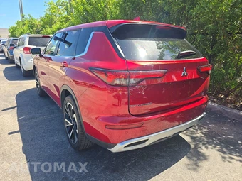 2024 Mitsubishi Outlander SE - miniatura 6