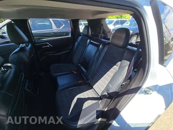2024 Mitsubishi Outlander SE - miniatura 13