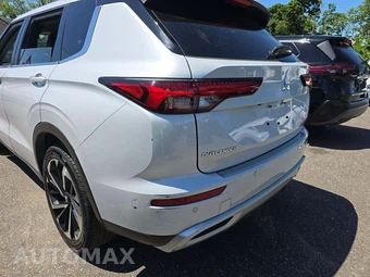 2024 Mitsubishi Outlander SE - miniatura 23