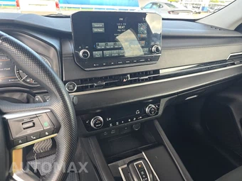2024 Mitsubishi Outlander SE - miniatura 11