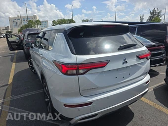2024 Mitsubishi Outlander SE - miniatura 6
