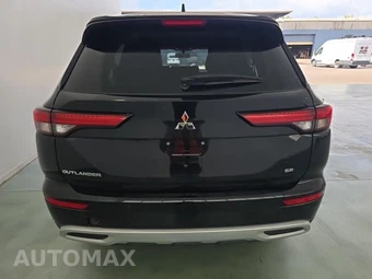 2024 Mitsubishi Outlander SE - miniatura 5