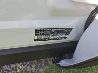 2024 Mitsubishi Outlander SE - miniatura 14