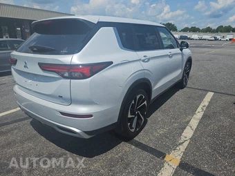 2024 Mitsubishi Outlander SE - miniatura 4