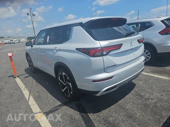 2024 Mitsubishi Outlander SE - miniatura 6