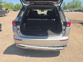 2024 Mitsubishi Outlander SE - miniatura 17