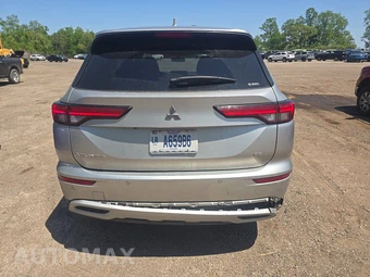 2024 Mitsubishi Outlander SE - miniatura 5