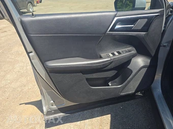 2024 Mitsubishi Outlander SE - miniatura 9