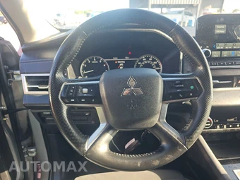2024 Mitsubishi Outlander SE - miniatura 10