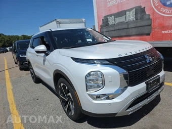 2024 Mitsubishi Outlander SE - miniatura 3