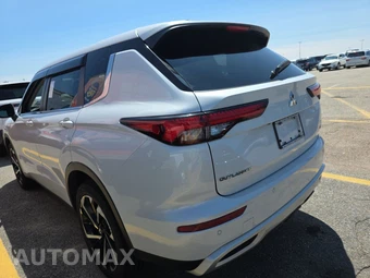 2024 Mitsubishi Outlander SE - miniatura 6