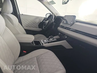 2024 Mitsubishi Outlander SEL - miniatura 8