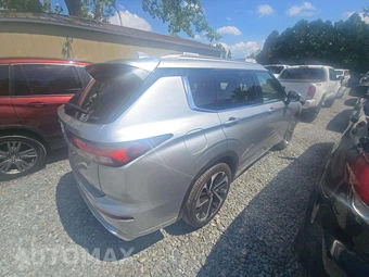 2024 Mitsubishi Outlander SEL - miniatura 3