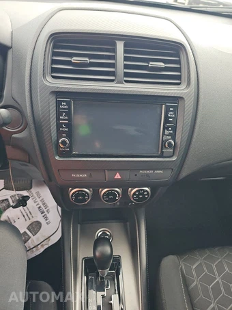 2024 Mitsubishi Outlander Sport 2.0 ES - miniatura 11