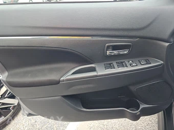 2024 Mitsubishi Outlander Sport 2.0 ES - miniatura 9