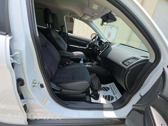 2024 Mitsubishi Outlander Sport 2.0 ES - miniatura 15