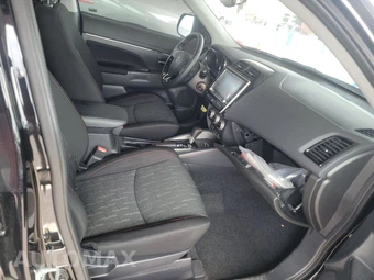 2024 Mitsubishi Outlander Sport 2.0 LE - miniatura 8