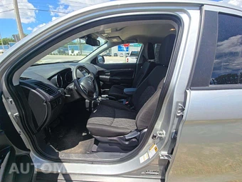 2024 Mitsubishi Outlander Sport 2.0 S - miniatura 6