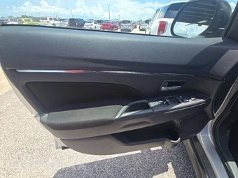 2024 Mitsubishi Outlander Sport 2.0 S - miniatura 9