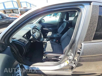 2024 Mitsubishi Outlander Sport 2.0 S - miniatura 5